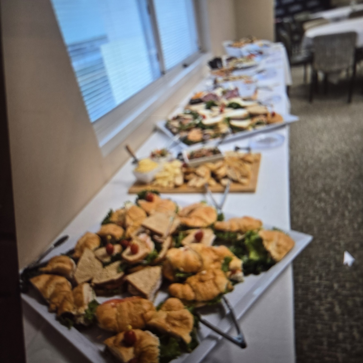 Lunch and conversation at a Say YES to Hope educational gathering